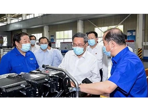 李強(qiáng)總理：加快充電樁建設(shè)！